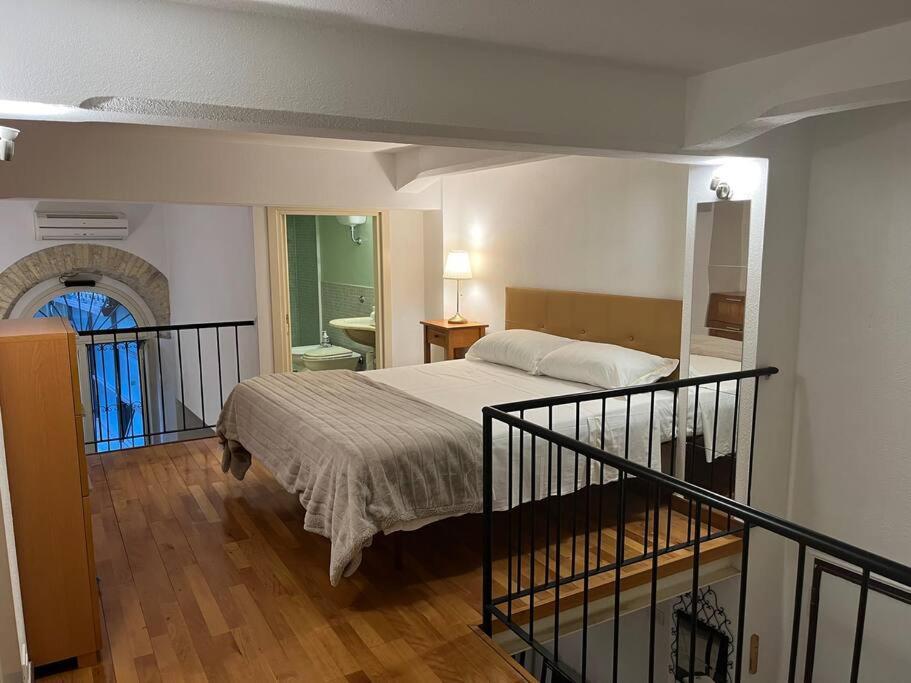 Апартаменти Casa Vacanza Al Bastione Di Saint Remy Кальярі Екстер'єр фото