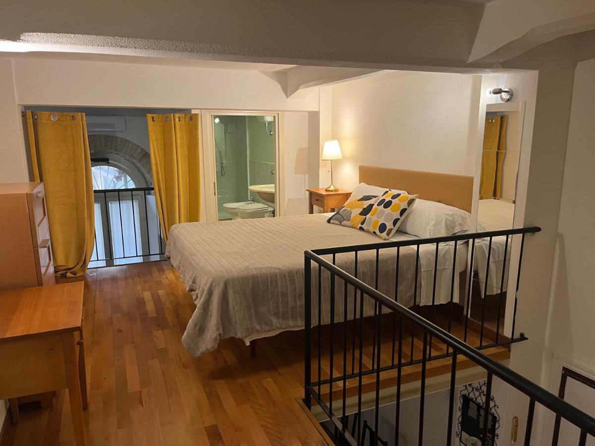Апартаменти Casa Vacanza Al Bastione Di Saint Remy Кальярі Екстер'єр фото